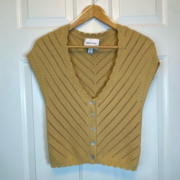 Industry Republic Clothing XS Women's Mustard Color Soft Sweater Vest V-Neck - Picture 1 of 11